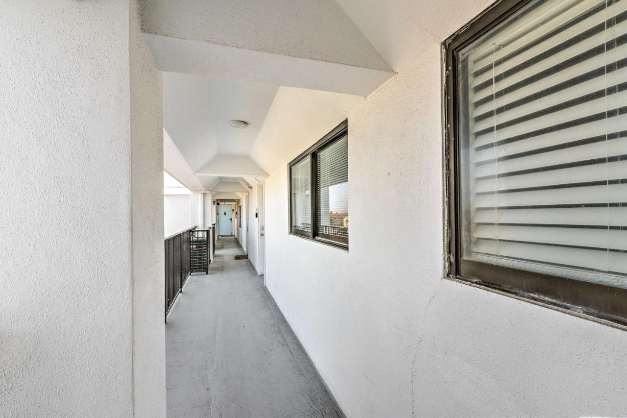 Apartment Oceanfront With Balcony And View! *